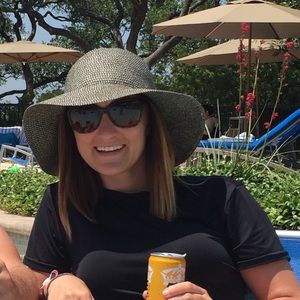 Meet your Posher, Bay